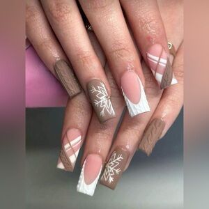 Elegant Designer Press On Nails .